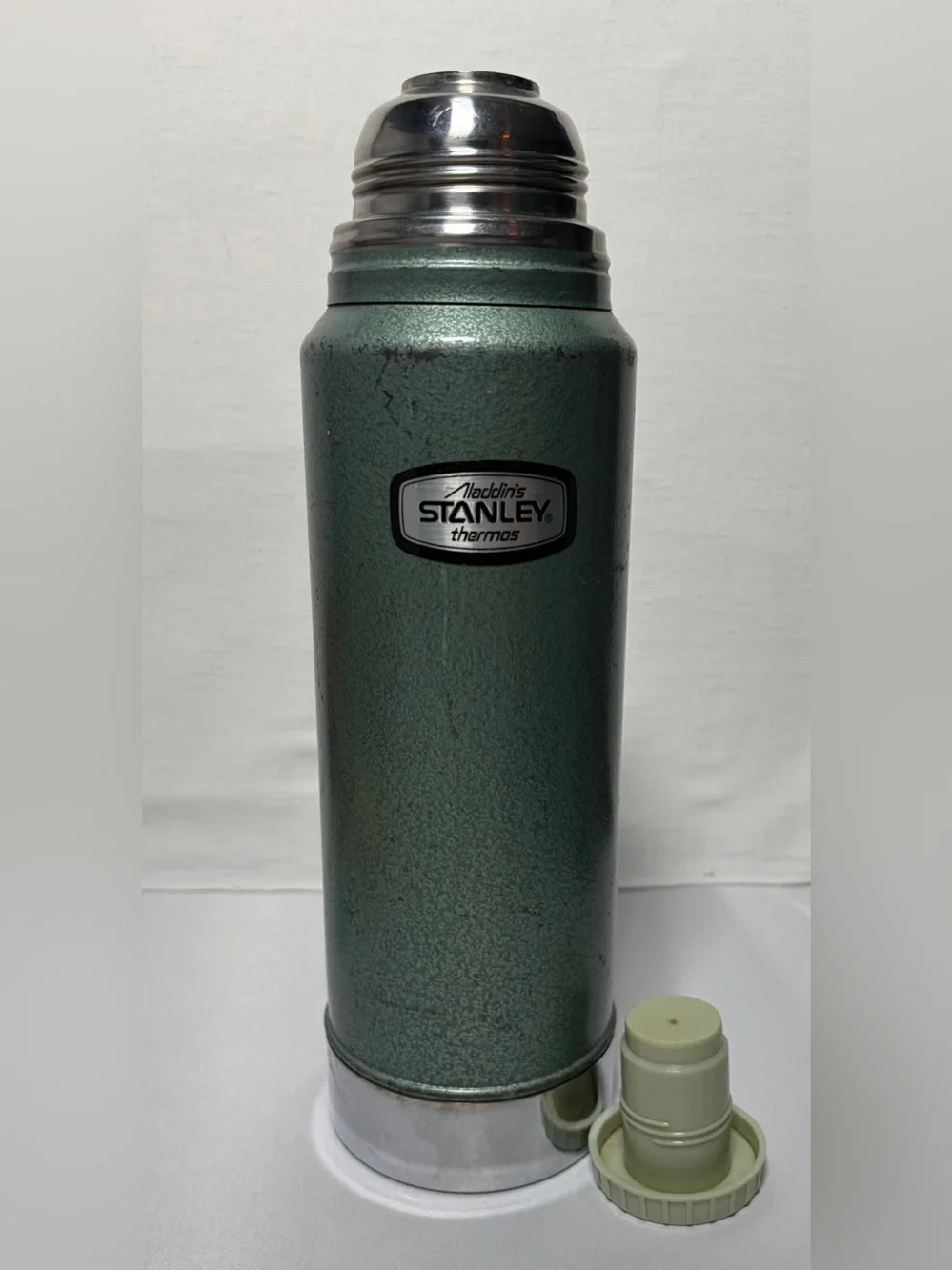 Vintage Aladdin Stanley Thermos A-944C 32oz Classic Hammered Green Finish No Cup